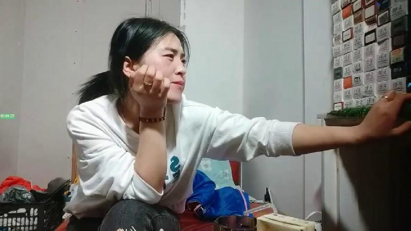【大內密探008】泡良高手帶良家回宿舍喝酒聊天多哭了推到要操逼扣騷逼振動棒伺候后入爆操