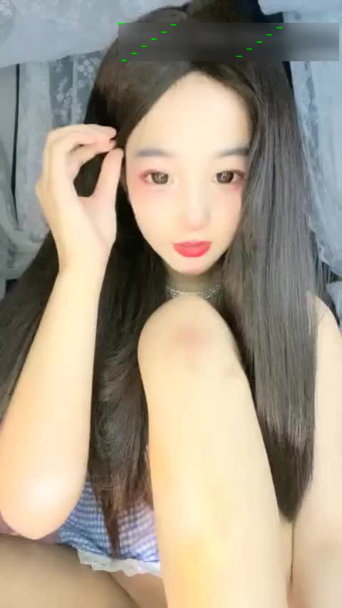 极品网红美少女！烈焰红唇浓妆！难得约炮操逼，吊带性感黑丝