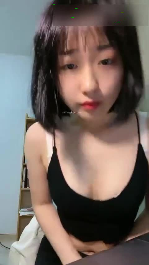 推荐，颜值区的女神，【anko_mi】，跳蛋加大阳具=高潮 爆浆，甜美型，这个长在了大家的审美点上了