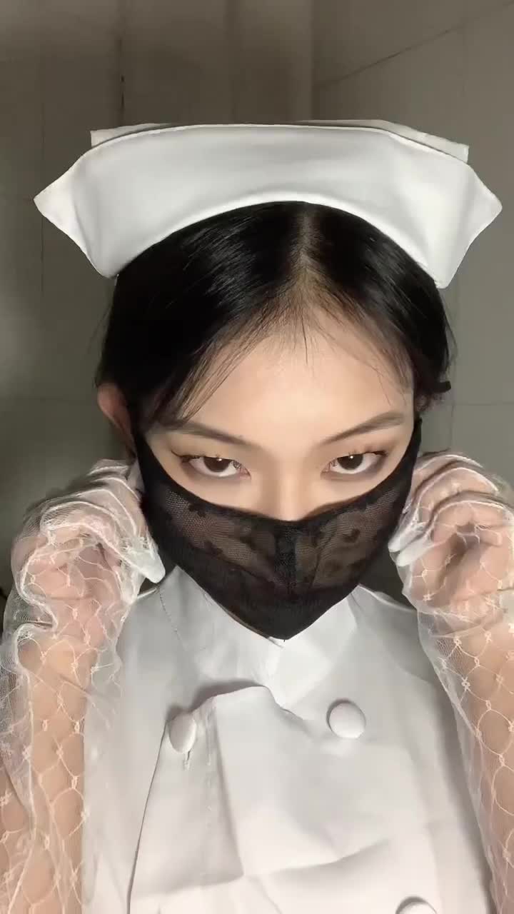 百度云泄密流出❤️广西护士学院蒋X怿和男友日常自拍性爱视频把她草得服服帖帖说脏话