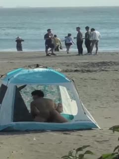 国内路边野战精选不是没看见路人只是激情难以抗拒